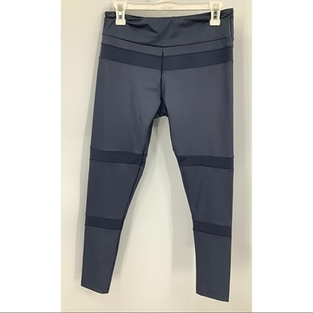 Penny & me athletic mid rise leggings M